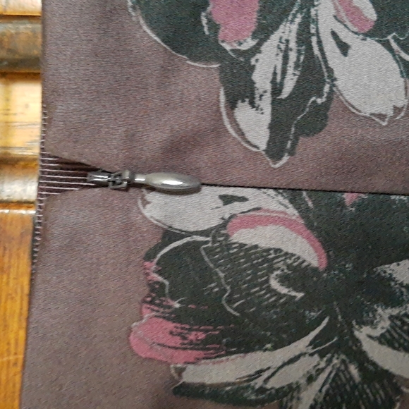 Ann Taylor Purple, Gray, Black Cotton Sateen Floral Skirt, Size 10 Petite Unworn - Picture 4 of 8